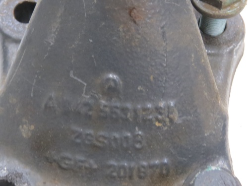 Кронштейн рабочего цилиндра подъема кабины на МВ б/у A9425531238 фото 3