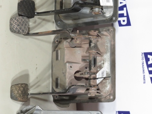 Блок педалей MB MP3/4 б/у А9342940001 фото 4