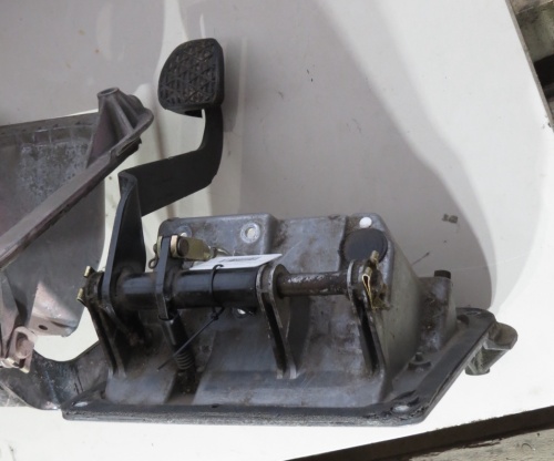 Блок педалей MB MP3/4 б/у А9342940001 фото 7