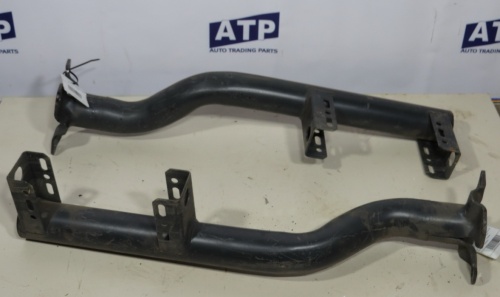 Кронштейн крепления крыла правый MB MP3 б/у A9415205544