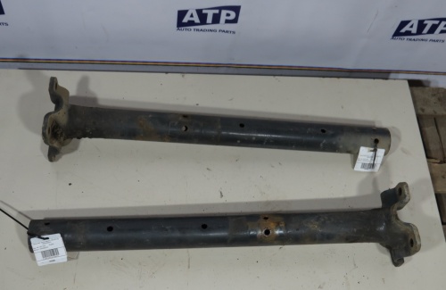 Кронштейн крыла заднего  MB MP3 б/у A9305220241 фото 3