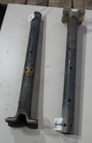 Кронштейн крыла заднего  MB MP3 б/у A9305220241 фото 5