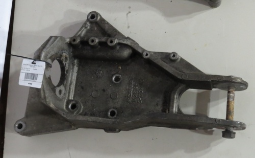 Кронштейн подвески кабины левый SC 1426195б/у фото 4