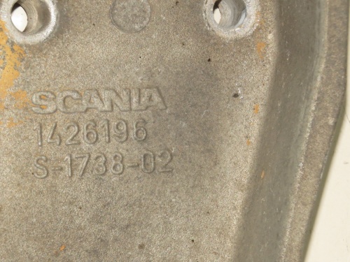 Кронштейн подвески кабины правый SC 1426196 б/у фото 4