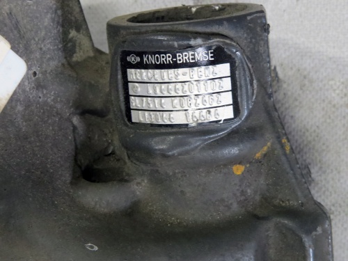 Суппорт тормозной задний правый MB MP3 Б/У  A9444201102 фото 2